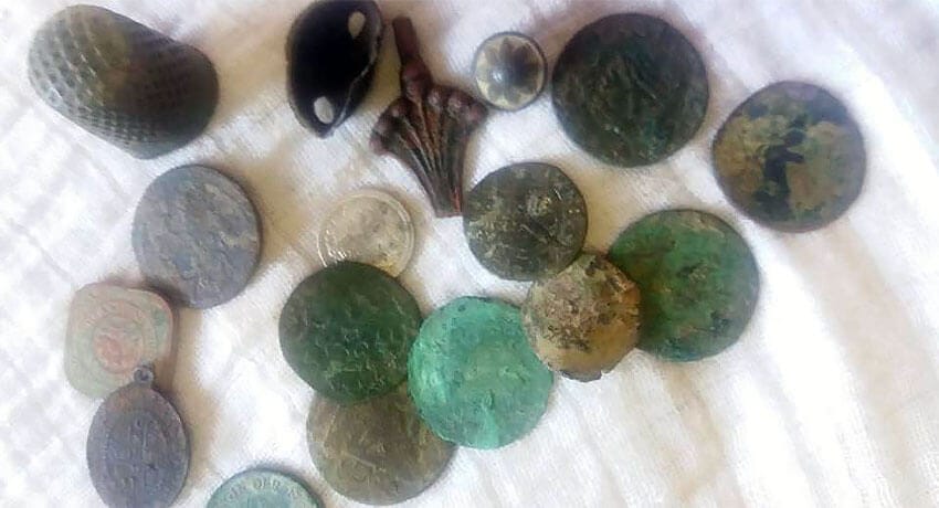 Tarlada 2 Saatte Gümüş Para Buldum