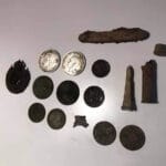 İki gümüş para ve diğer buluntular